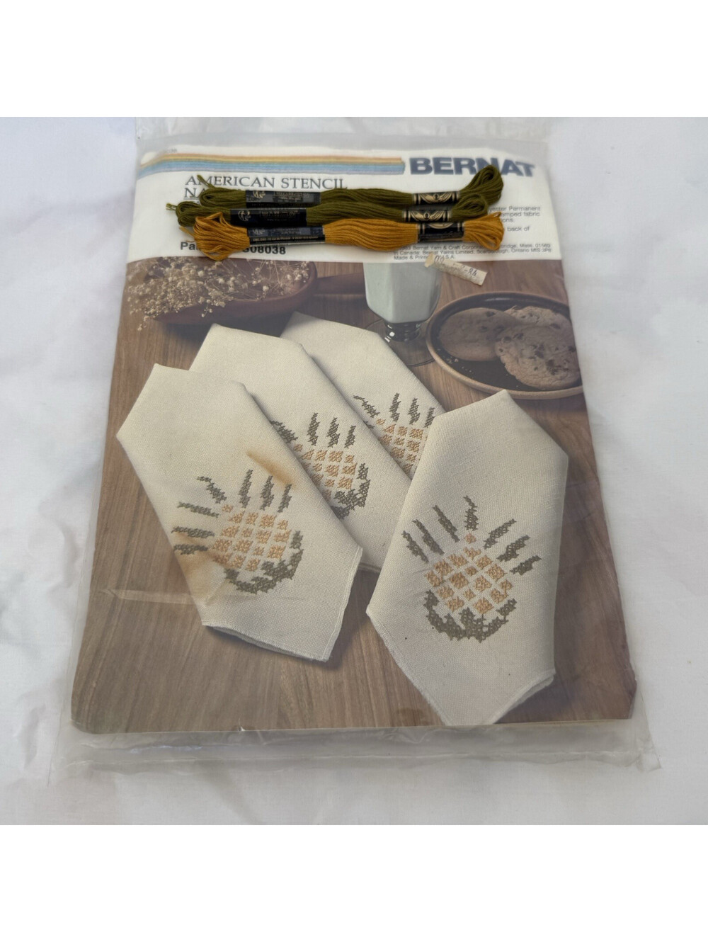 NEW Bernat Pineapple Napkin Cross Stitch Kit Vintage Includes Floss to complete